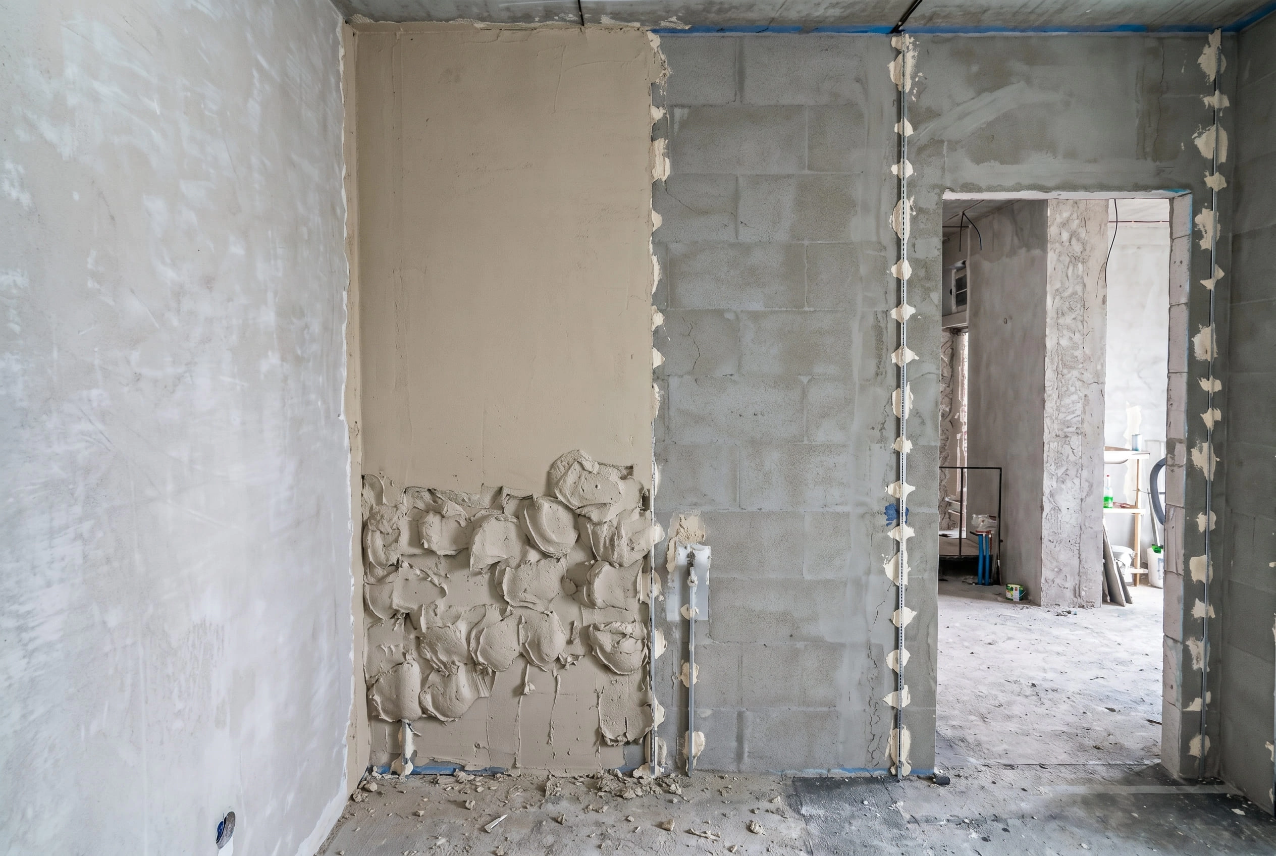 Шаг 4. Нанесение штукатурки